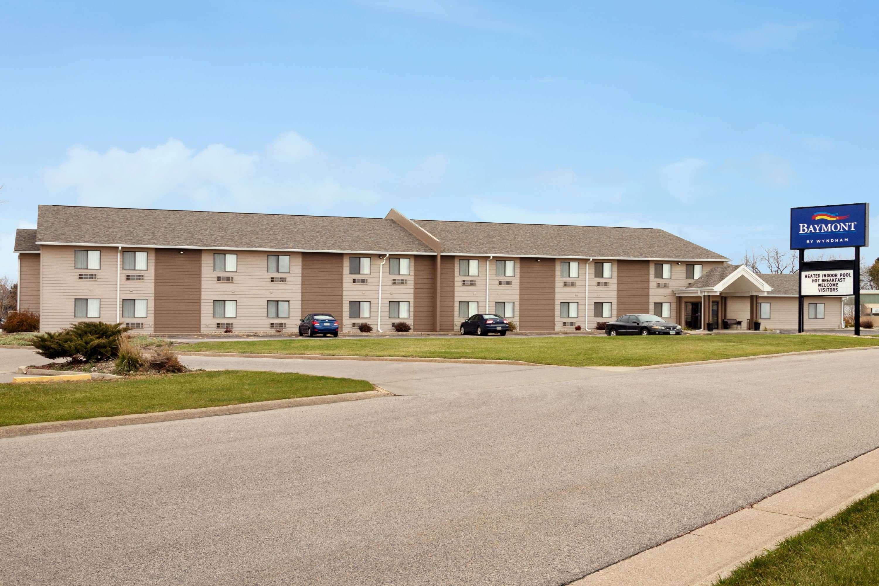 Baymont By Wyndham Sioux Falls North,I-29,Russell St, Airport Exterior photo